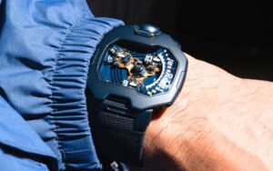 Cette UR-120 Blue Planet à 90 000 euros signe l’arrêt définitif de la légendaire lignée UR-110 d’Urwerk après des années de succès