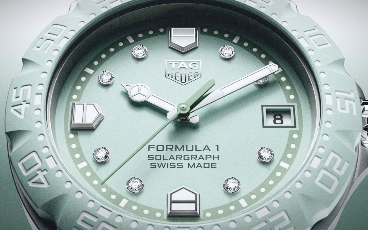 TAG Heuer mise sur les couleurs vives avec sa Formula 1 Solargraph à 1 750 €, mais les collectionneurs restent sceptiques sur ce choix esthétique