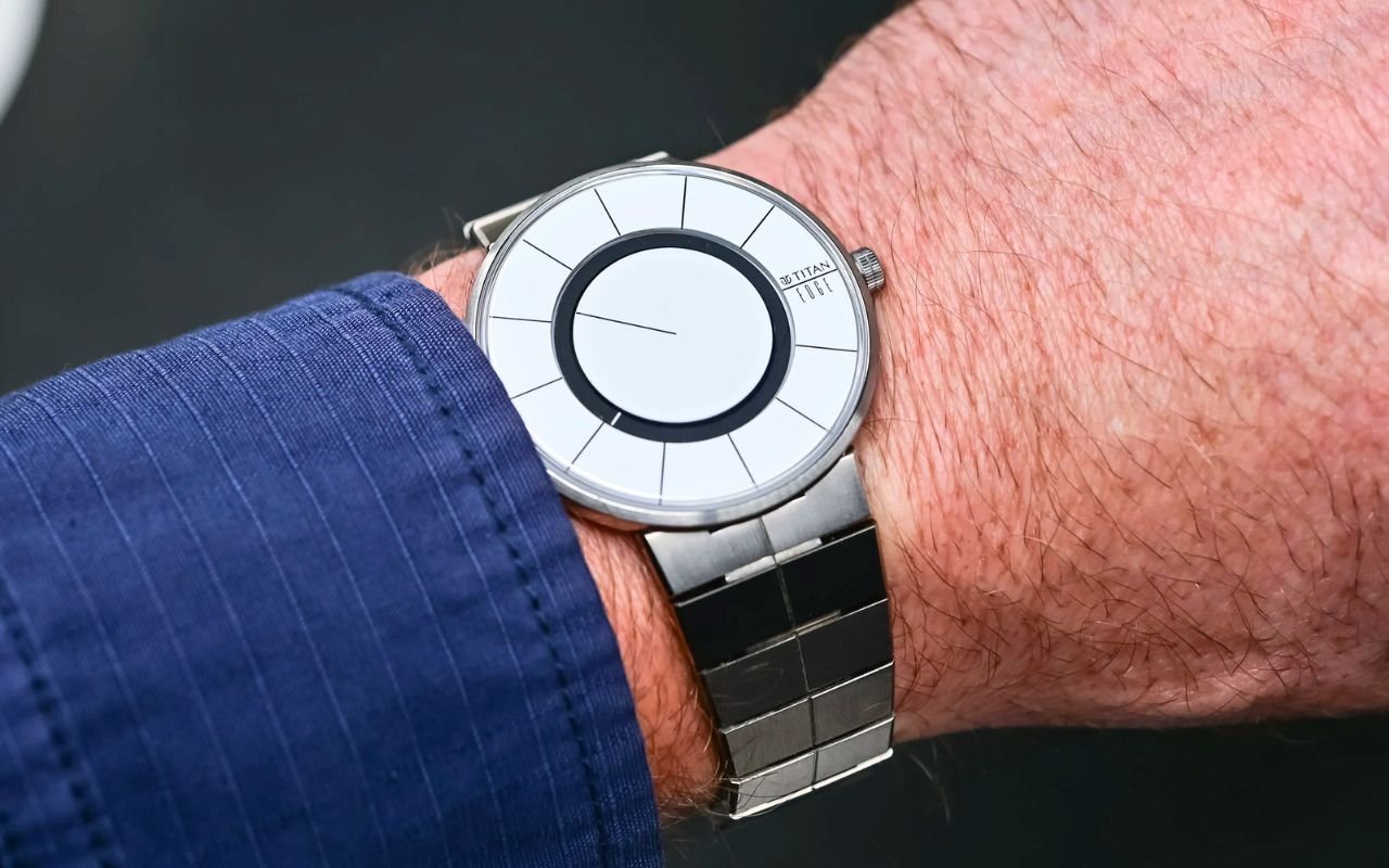 Titan ressuscite l'Edge de 2002 avec l'UltraSlim Mechanical : une montre ultra-plate mécanique pensée pour ceux qui refusent de payer le prix fort