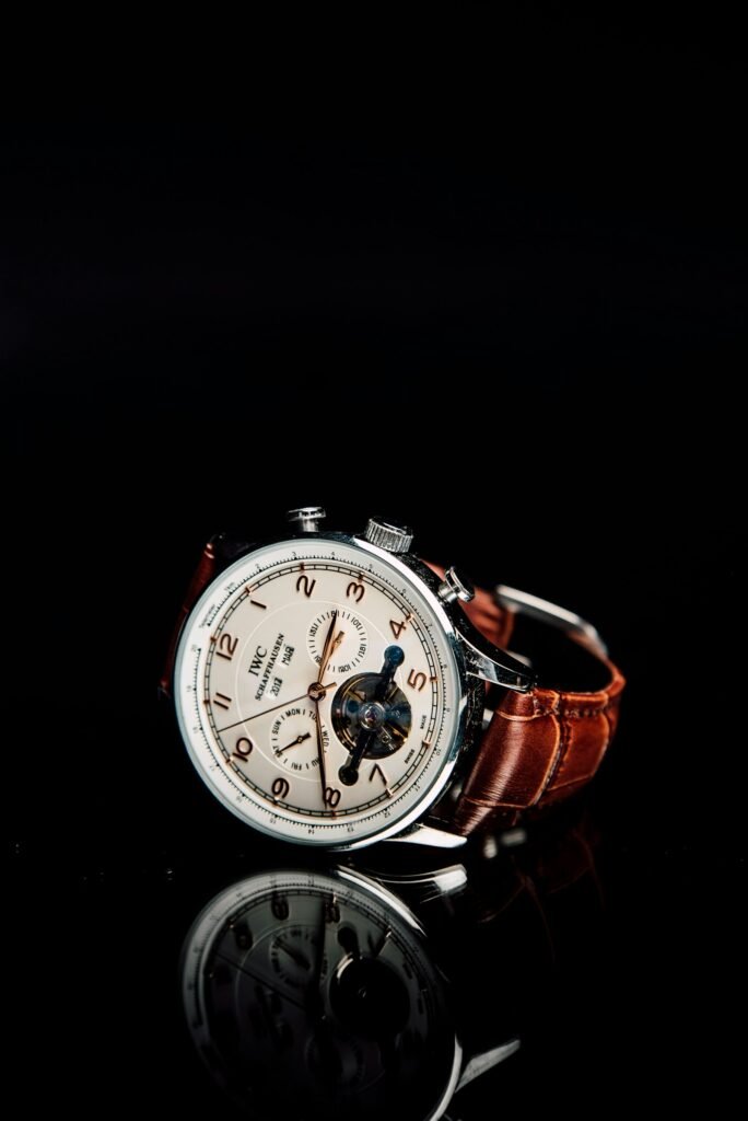 Montre classique à bracelet en cuir, exemple d'achat d'occasion