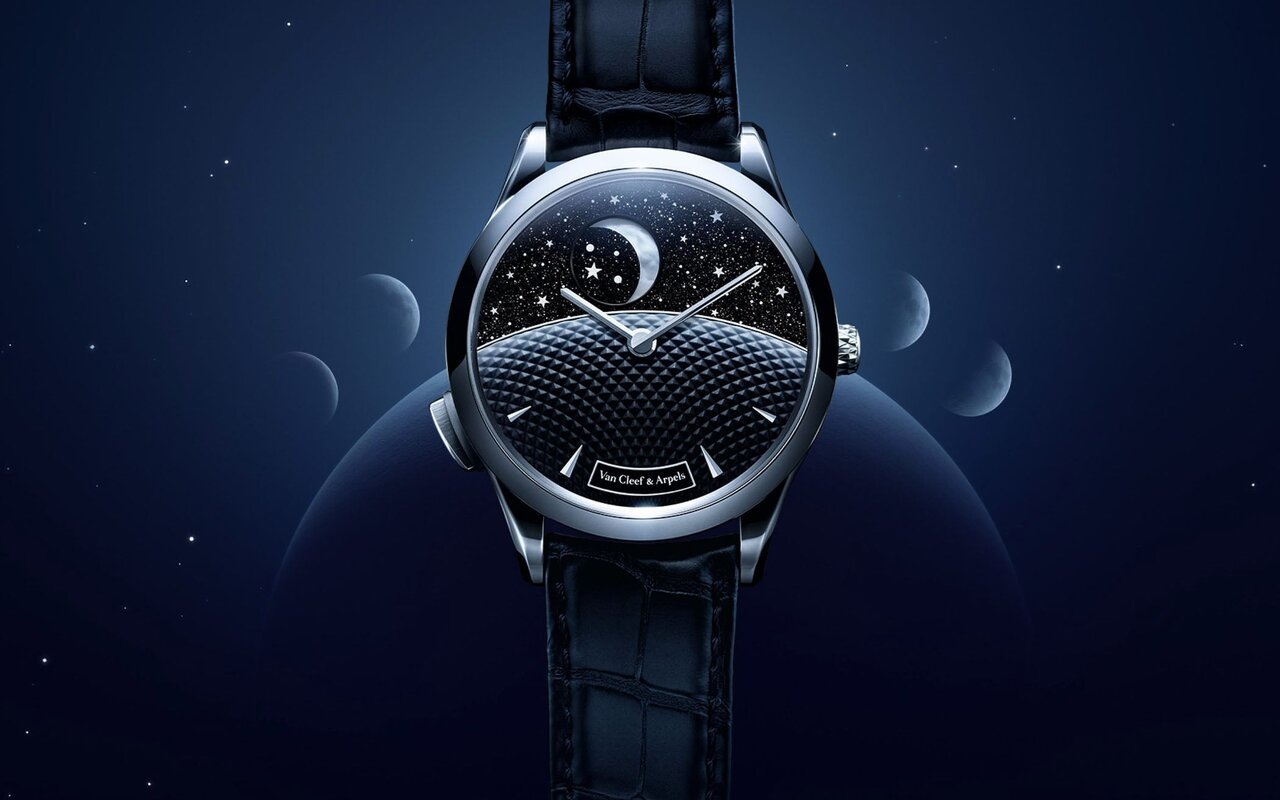 Van Cleef & Arpels dévoile à Watches and Wonders 2026 une Midnight Jour Nuit Phase de Lune en or blanc et aventurine animée affichée à 158 000 €