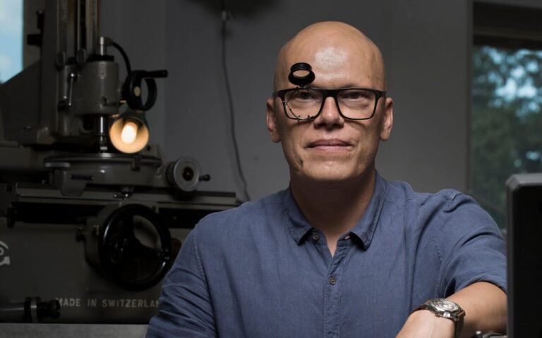 Indépendant français primé, Sylvain Pinaud impose le chronographe Origine aux grandes maisons en restant fidèle aux codes de la haute horlogerie