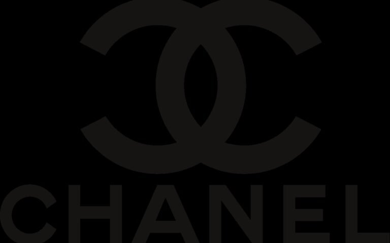 La Chanel J12 en céramique a réussi ce que toutes les maisons de mode ont raté : s’imposer comme une vraie référence et forcer l’horlogerie à changer de regard