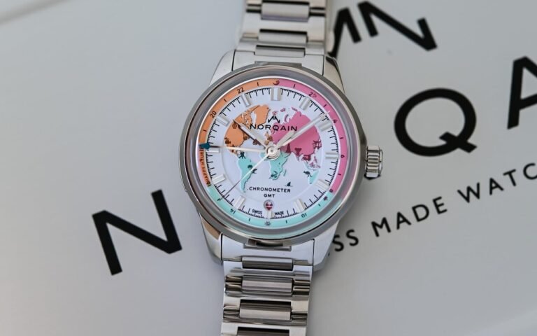 Norqain limite la Freedom GMT Holiday à 500 pièces, embarque un mouvement GMT Kenissi authentique et glisse un Golden Ticket pour une vraie escapade