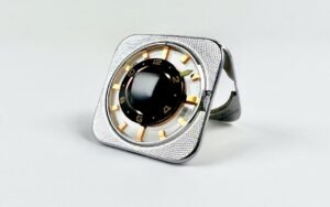 Plus de 160 ans après sa fondation, l’Architecte de Juvenia s’impose encore comme l’une des montres de luxe suisses les plus fascinantes pour les passionnés