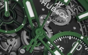 Provocation, matériaux spectaculaires, prix de luxe : Hublot a tout pour convaincre, alors pourquoi son débat de légitimité horlogère n’a jamais été aussi vif