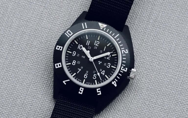Ce que les grandes maisons horlogères refusaient, Marathon l’a fait avec la CeraShell Navigator : une montre pilote militaire en céramique enfin abordable