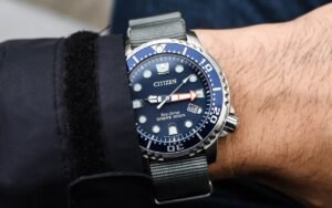 Ce réflexe qu’ont tous les plongeurs de changer leur montre n’a plus aucun sens depuis que la Citizen Promaster Eco-Drive tourne sans pile
