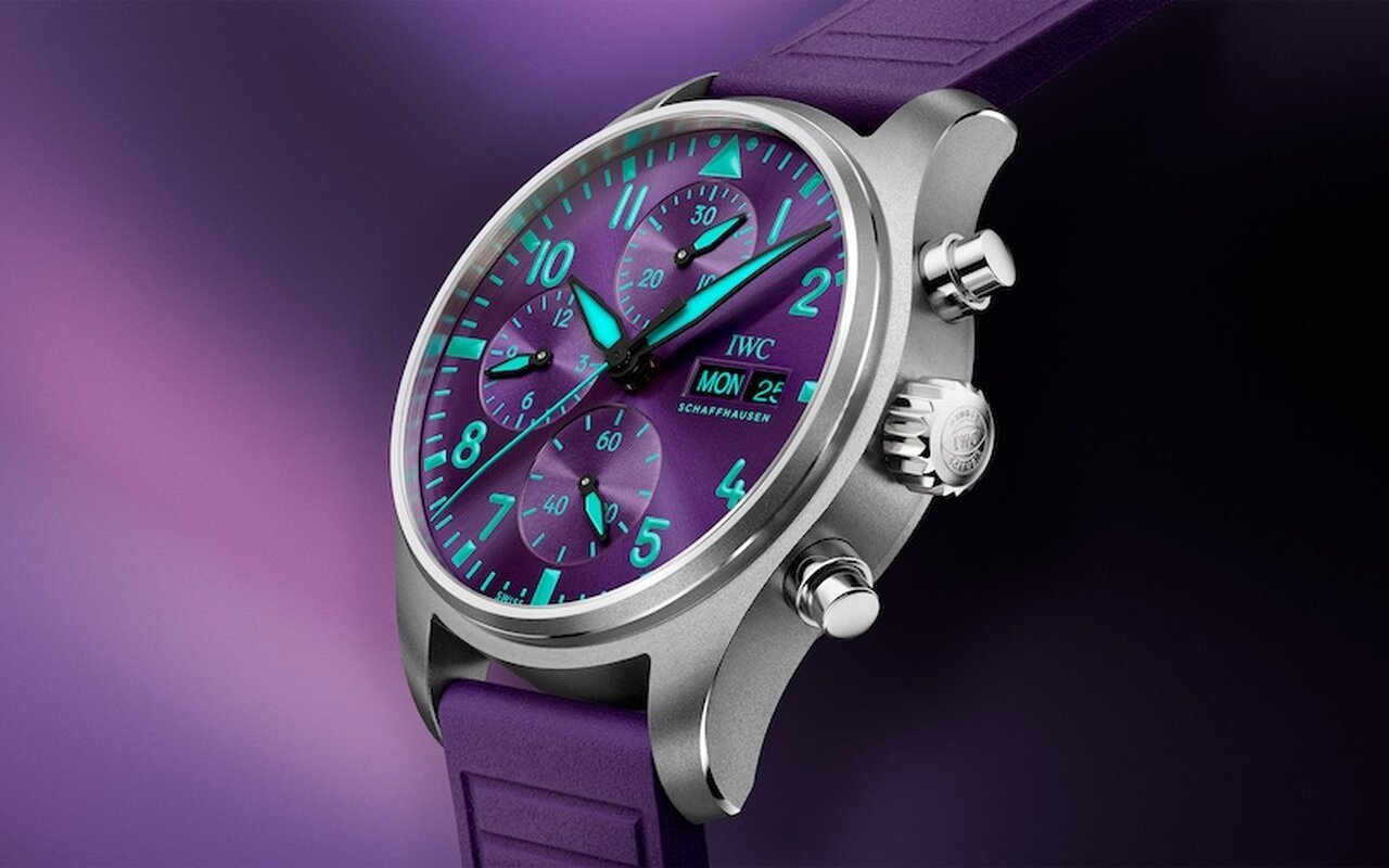 L’orchidée nationale de Singapour inspire le violet du nouveau Pilot Chronograph 41 signé IWC et Mercedes-AMG