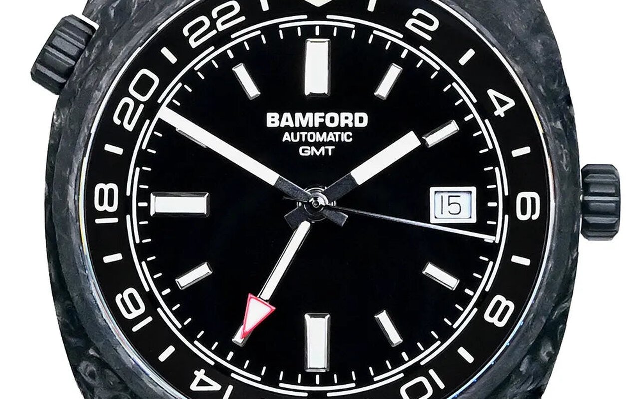 Posez deux Bamford London GMT Forged Carbon l’une à côté de l’autre : leur marbrage unique prouve qu’aucun boîtier en carbone forgé ne peut être reproduit