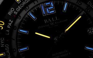 Vingt-cinq ans à briller dans le noir sans jamais changer de pile : ce que les tubes au tritium de la Ball Watch Engineer changent vraiment