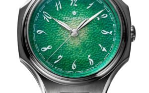 Boîtier et bracelet en tantale pur, cadran en émail grand feu de Pékin : l’Inflection d’Atelier Wen embarque un calibre Girard-Perregaux