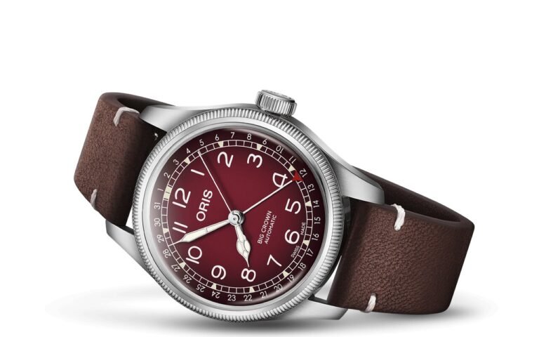 Cadran bordeaux et bracelet en cuir de cerf : la nouvelle Oris Big Crown Pointer Date x Cervo Volante à 2 250 euros