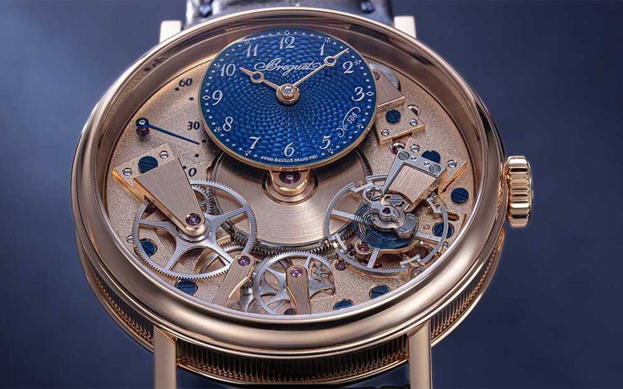 Deux siècles après sa création, le mouvement des souscriptions de 1796 s’affiche enfin en plein cadran sur la Breguet Tradition
