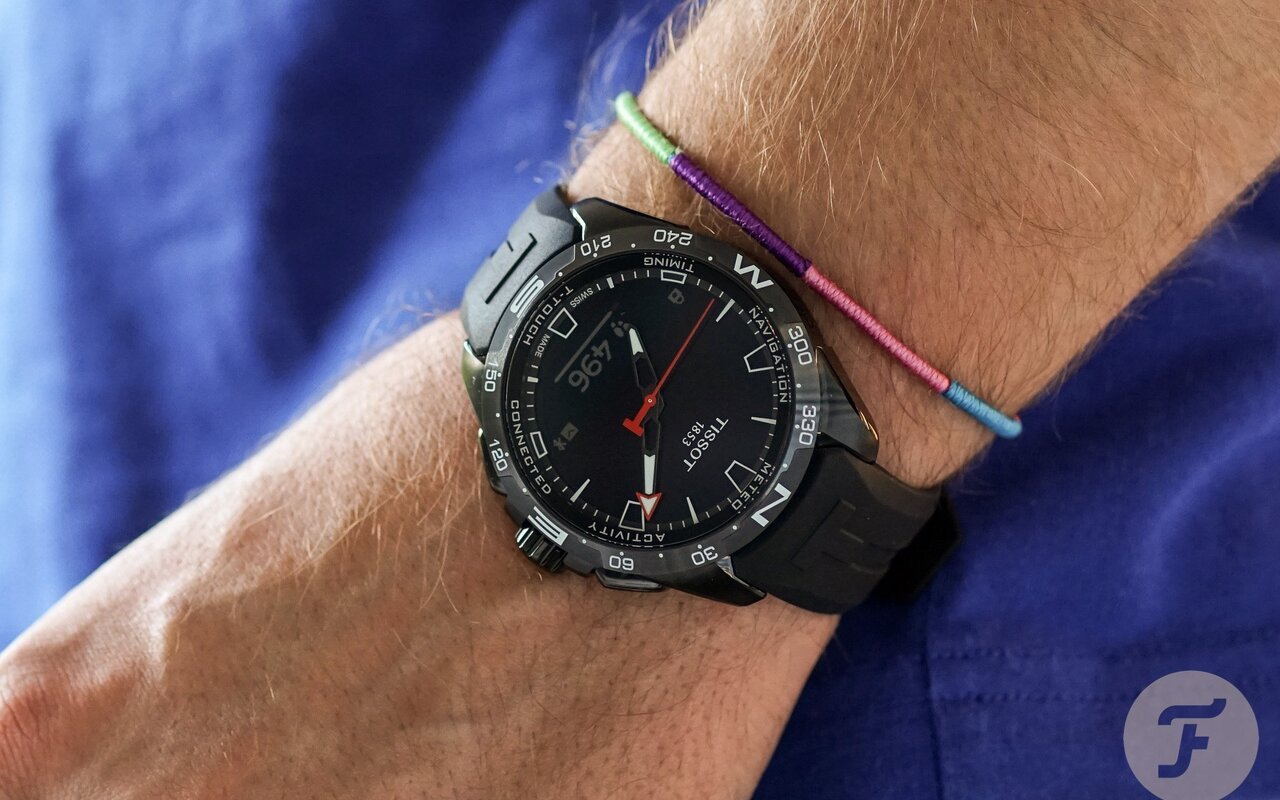 La première montre tactile du monde n’est pas américaine, elle est suisse, elle s’appelle Tissot T-Touch et elle est née en 1999