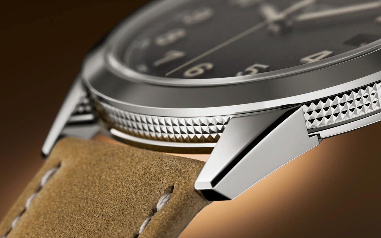 Née en 1932, la Patek Philippe Calatrava référence 96 définit encore aujourd’hui ce qu’est une vraie montre habillée