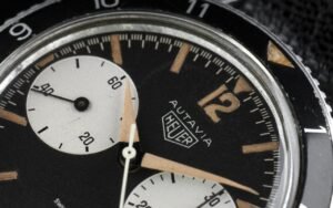 Premier chronographe Heuer à porter un nom, l’Autavia de 1962 le doit à des compteurs de tableau de bord des années 1930