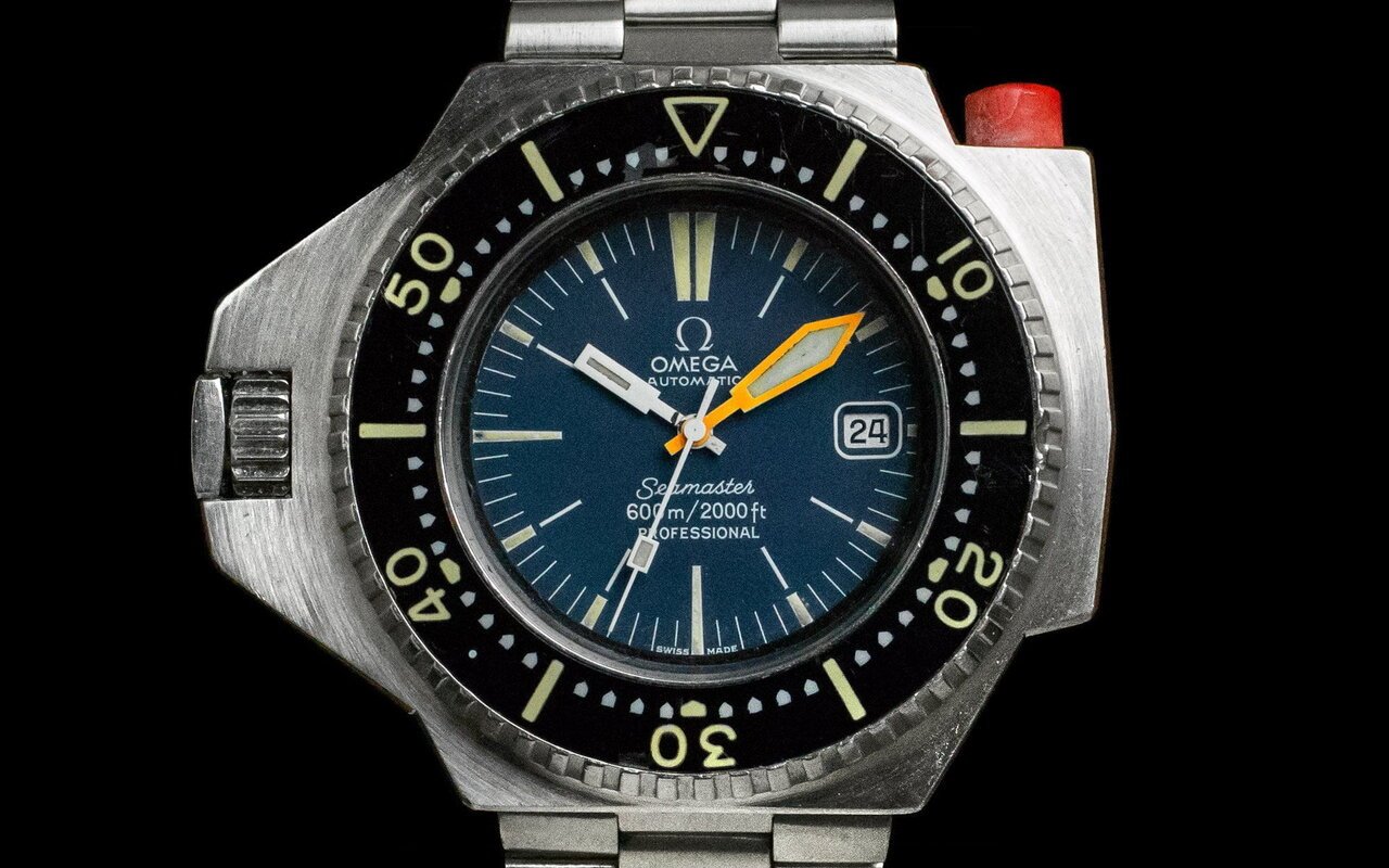 Taillée dans un bloc d’acier brut pour les scaphandriers professionnels, l’Omega Seamaster 600 Ploprof est encore aujourd’hui la seule montre de série que la COMEX ait jamais validée