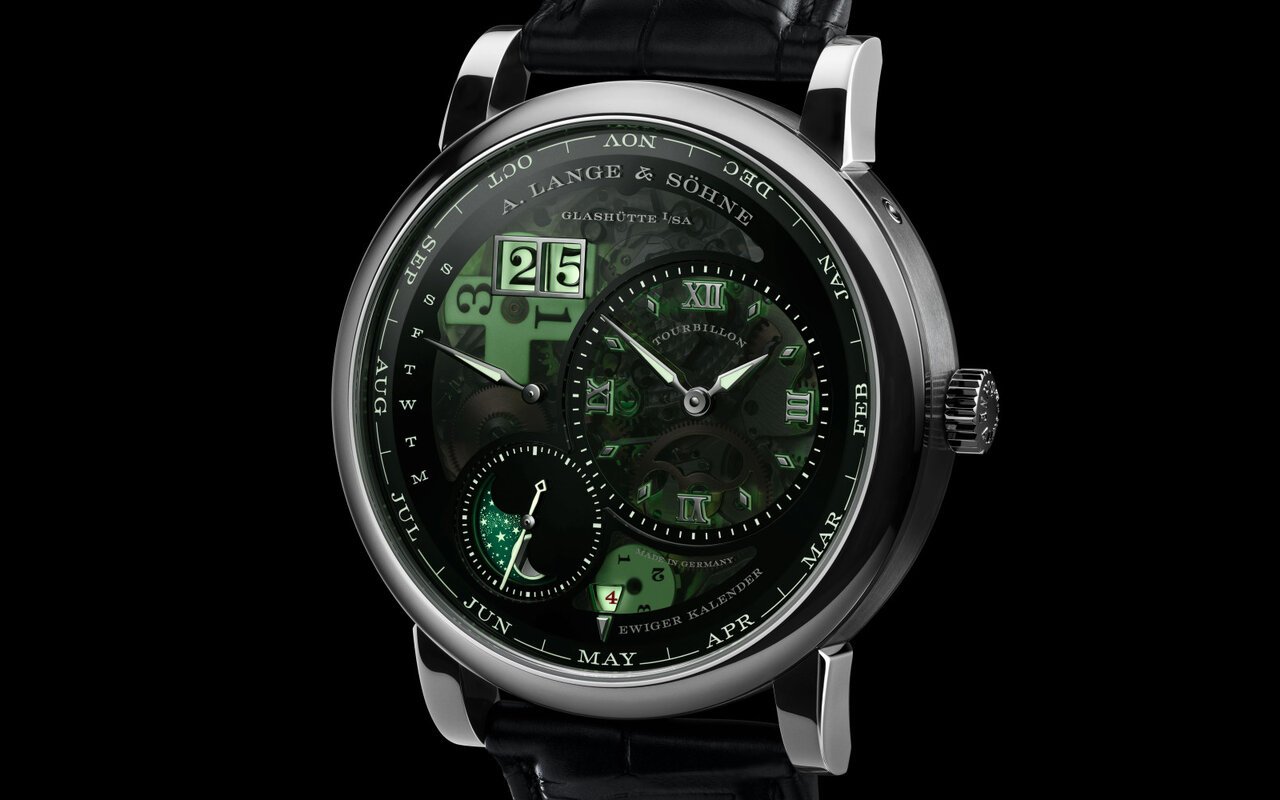 Toutes les indications brillent dans le noir : A. Lange & Söhne limite à 50 pièces son tourbillon à quantième perpétuel Lumen