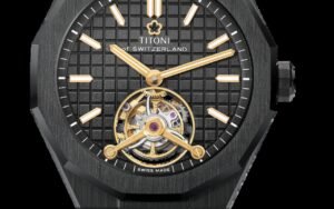 Un siècle de tradition, un seul pari matière : Titoni choisit la céramique pour son tourbillon Luxe et bouscule ses propres codes