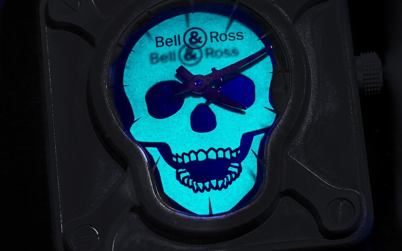 Vingt ans après sa naissance, la BR 01 de Bell & Ross reste l’une des rares montres carrées à avoir redéfini les codes du luxe horloger mondial