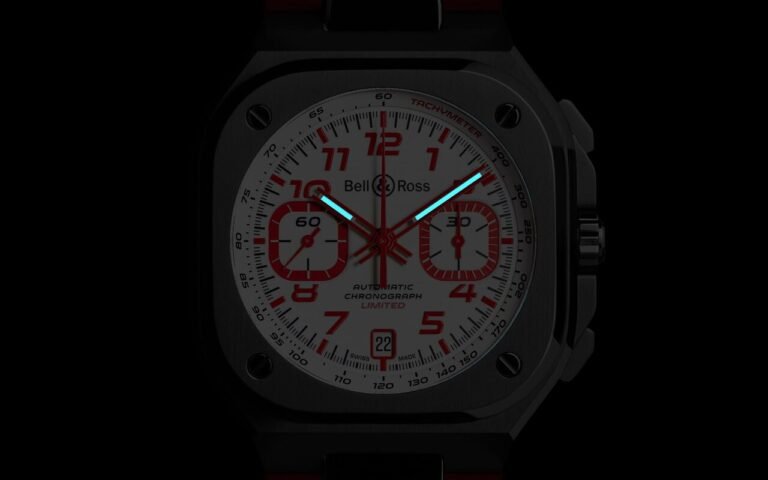 255,50 km/h en ski de vitesse : Bell & Ross limite sa BR-05 Chrono Snow Rocket à 250 exemplaires
