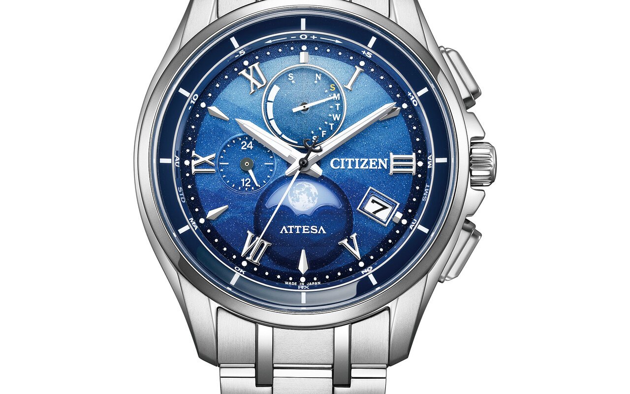 Montre Citizen Attesa Ever Since en titane argenté, cadran bleu dégradé avec phase de lune à 6 heures et bracelet métal