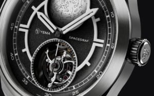 Un disque du ciel à 12 heures et un tourbillon volant à 6 heures : Yema limite sa Spacegraf en titane à 150 exemplaires
