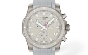 Une lunette graduée sur les 24 secondes de possession : la Tissot Supersport NBA 2026 est un chronographe à quartz de 42 mm vendu 495 euros
