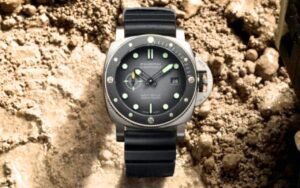Panerai dévoile sa nouvelle plongeuse inspirée des Navy SEALs étanche à 500 mètres : la Submersible PAM01738 affichée à environ 11 500 euros